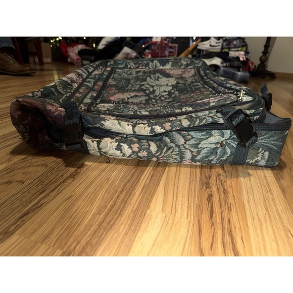 VTG Atlantic Suitcase Tapestry Green Floral Wheeled Rolling Wardrobe Rare USA - Picture 6 of 16